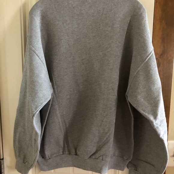 NWOT-Jerzees Grey Christmas Sweatshirt sized LGG? - Picture 4 of 6